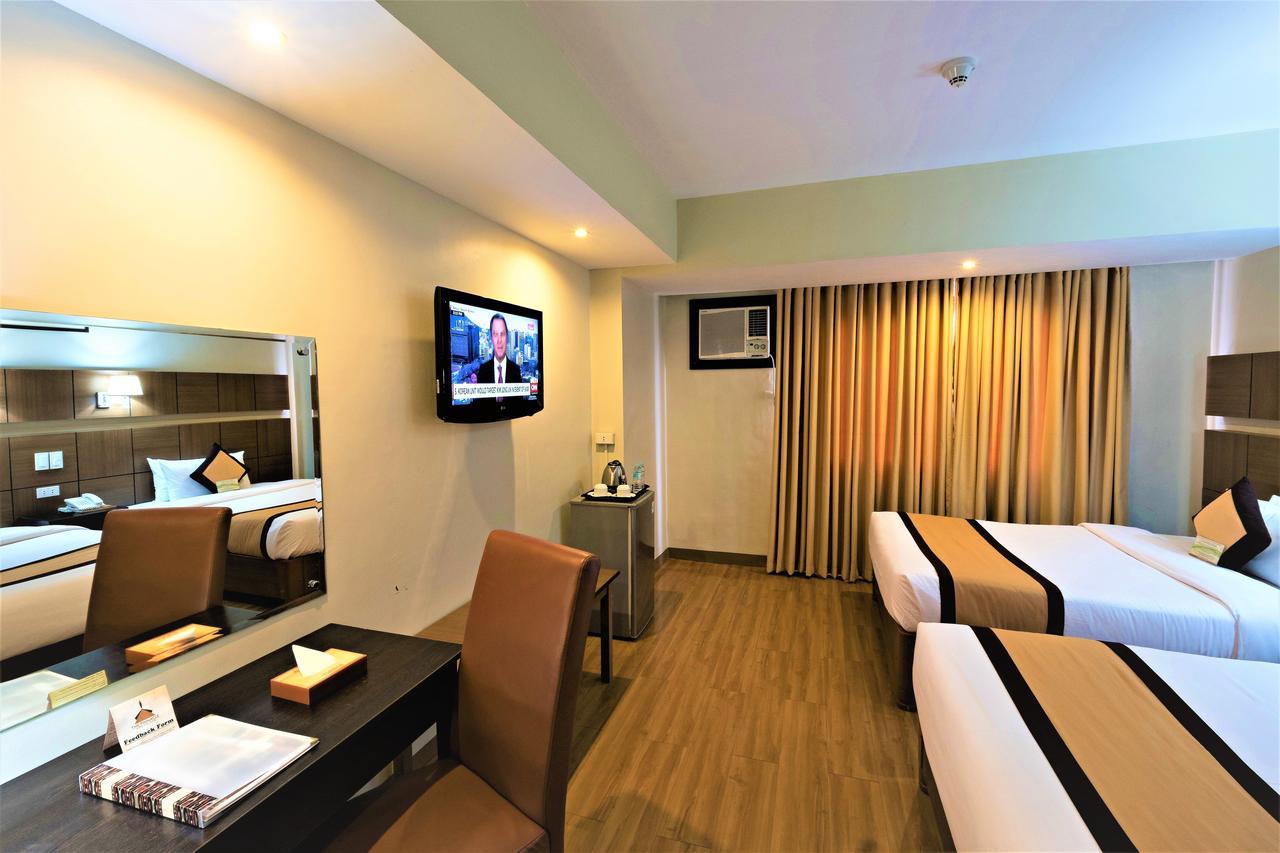 The Pinnacle Hotel And Suites Davao Exterior photo