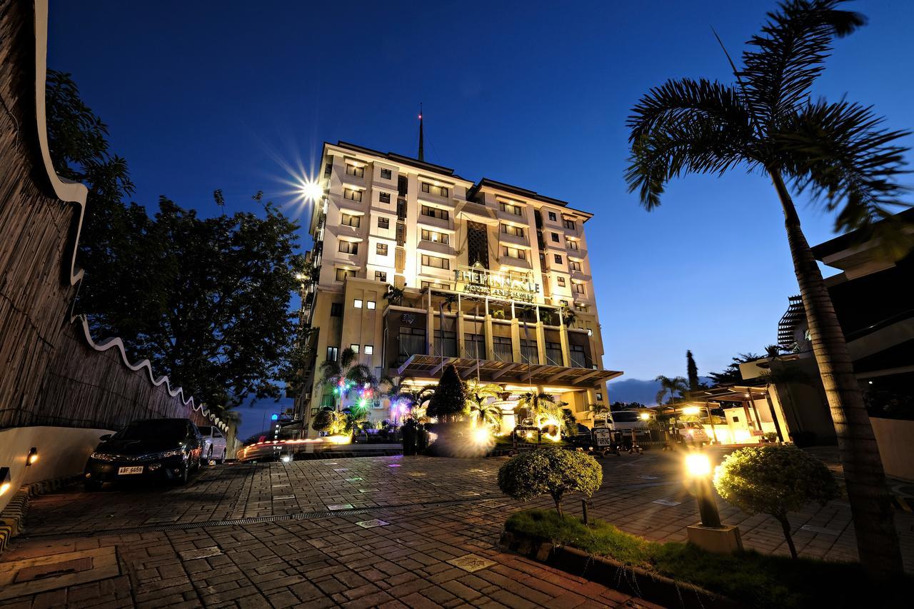 The Pinnacle Hotel And Suites Davao Exterior photo