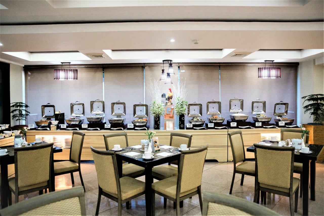 The Pinnacle Hotel And Suites Davao Exterior photo